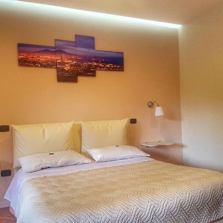 Relais La Villa (Adults Only) Napoli Bagian luar foto